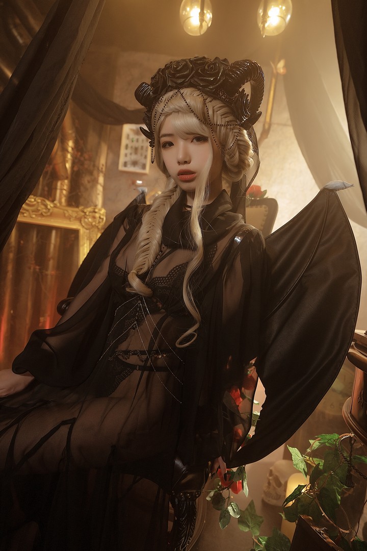 是本末末小姐姐作品全集：魅力无限的南方妹子Coser-绿色萌妹