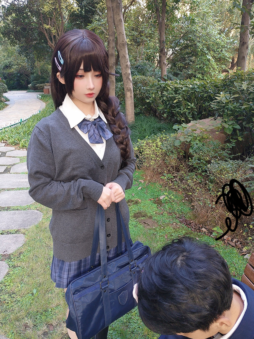 rioko凉凉子牛头人的奇妙冒险图集在哪能看？其故事情节耐人寻味-绿色萌妹