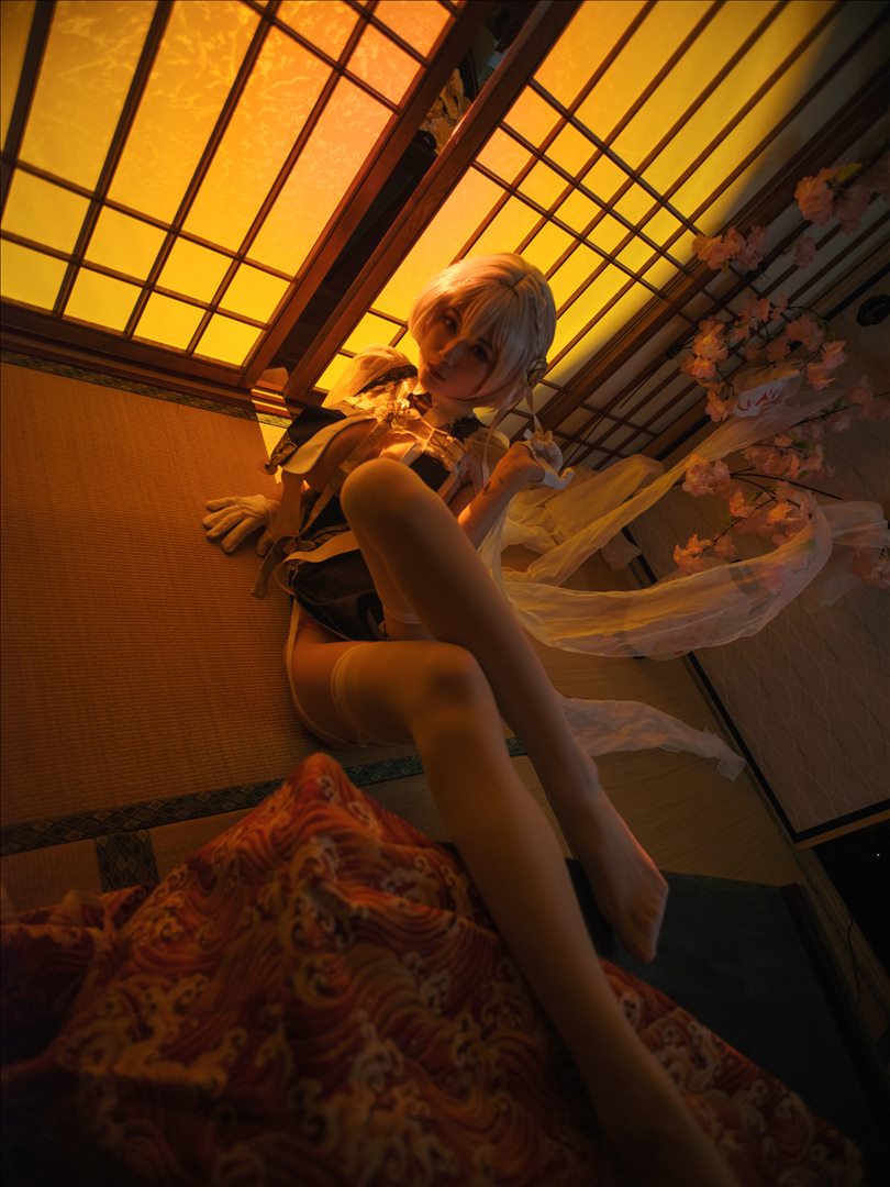 樱梨梨Eriri：元气满满的Cosplay新星！-绿色萌妹