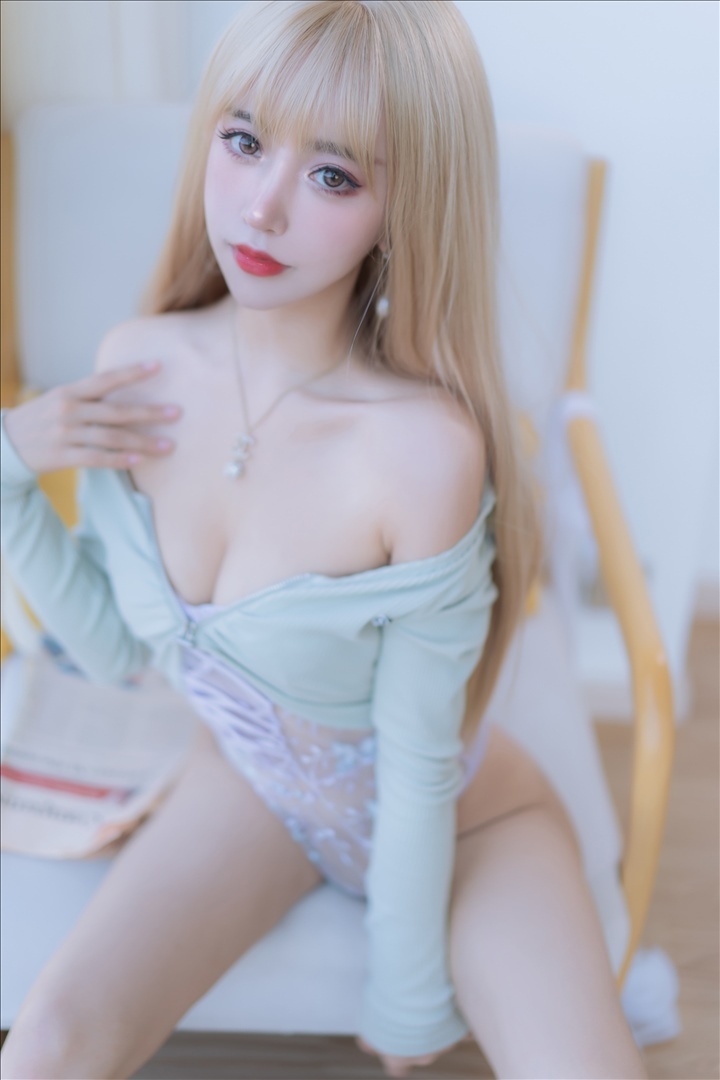 绝对治愈系！桜桃喵小娇妻作品勾人心弦-绿色萌妹