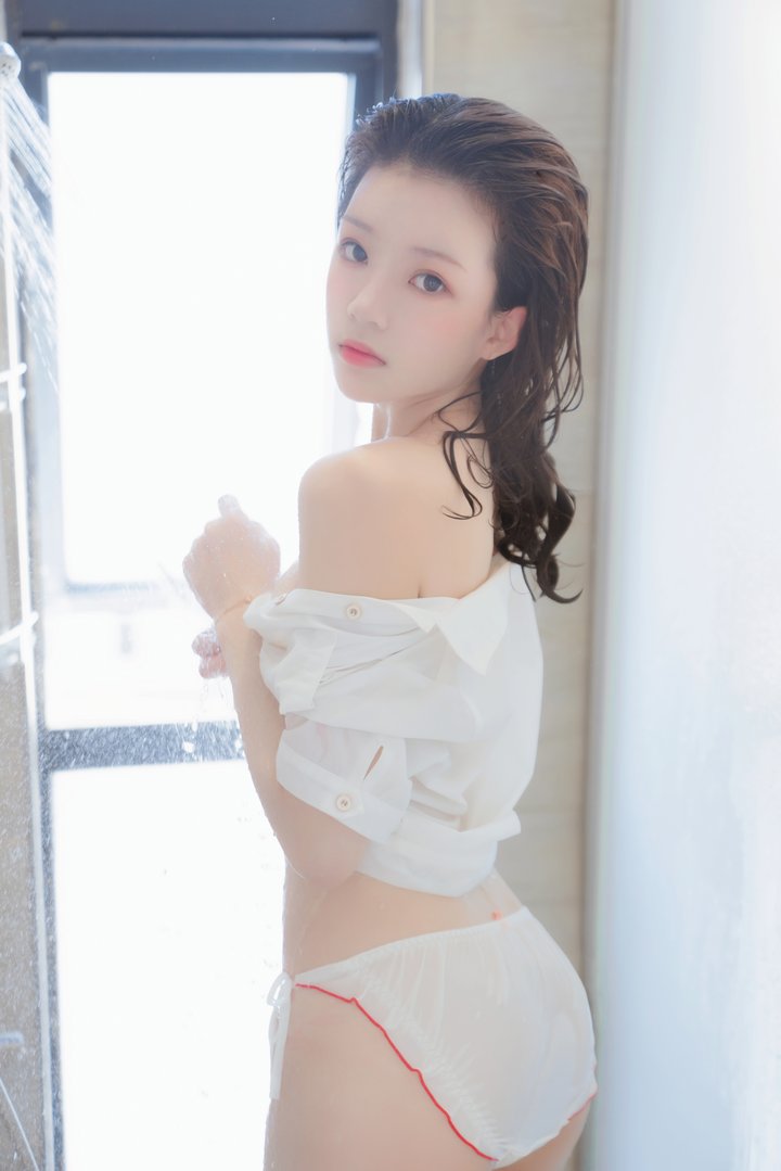桜桃喵最全最新cos图片包分享预览-绿色萌妹
