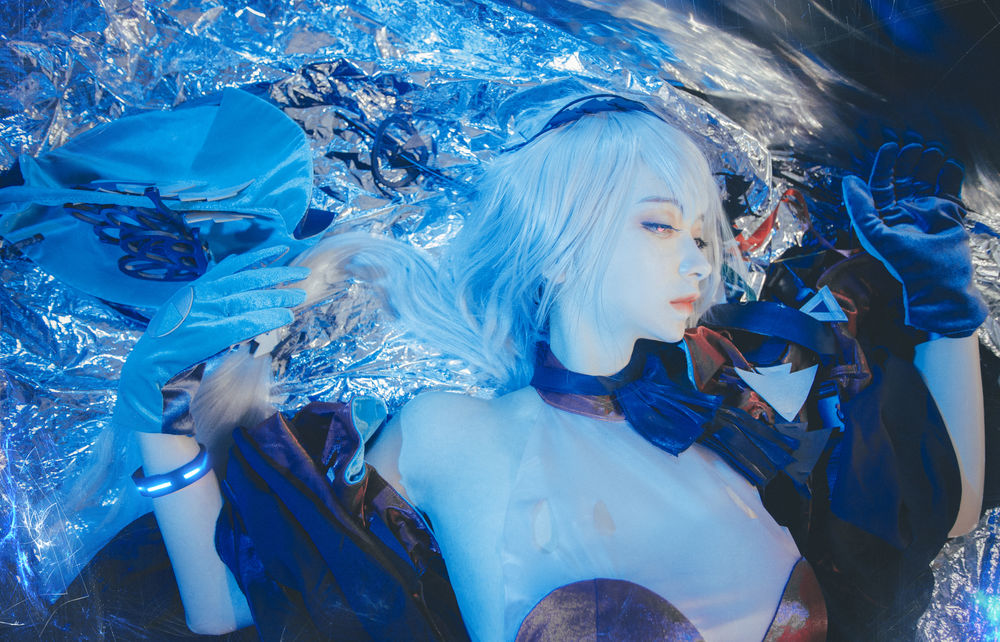 疯猫ss 浊心斯卡蒂！最新COS作品图片包鉴赏-绿色萌妹